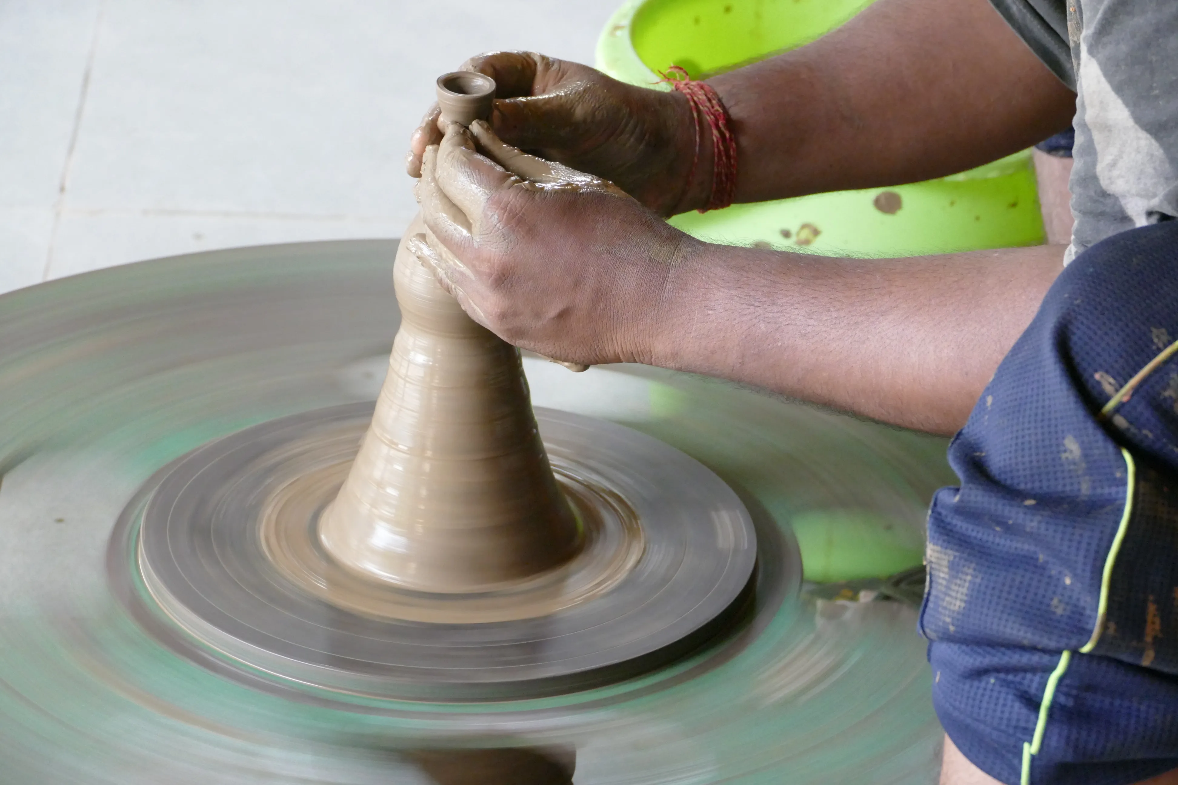 Atelier de poterie au musée de l’artisanat d’Odisha.